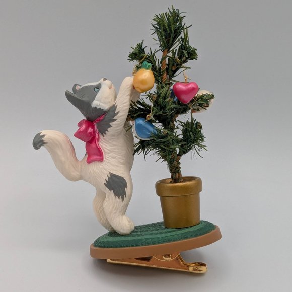 Hallmark Keepsake Mischievous Kittens Clip-On Ornament 2004 - 6th in Series - Picture 1 of 10